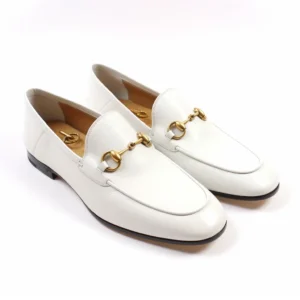 sizam modern fashioned shoes gucci white background d931280a f1c1 45da ac3a 1b10a4a7fbae